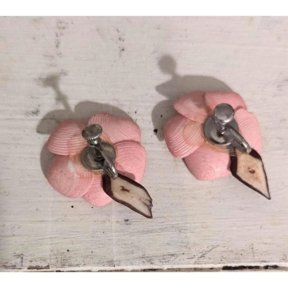 Vintage Pink Flower Screw-back Earrings